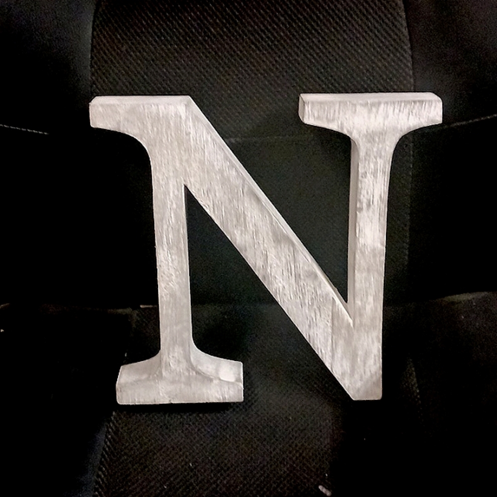 🏷3/$15 Letter " N " Home Decor